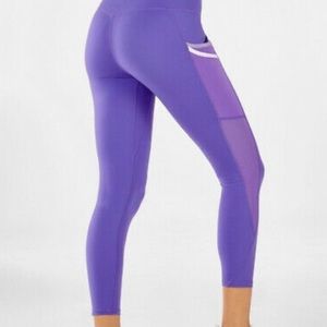 NWT JustFab Trinity Mid-Rise Pocket 7/8 Electric Violet Size Small